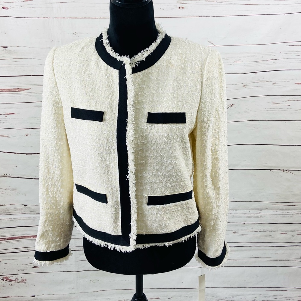 Tahari Asl Jacket Petite Women’s 10P Ivory/Black Tweed Full Zip‎ Long Sleeves.